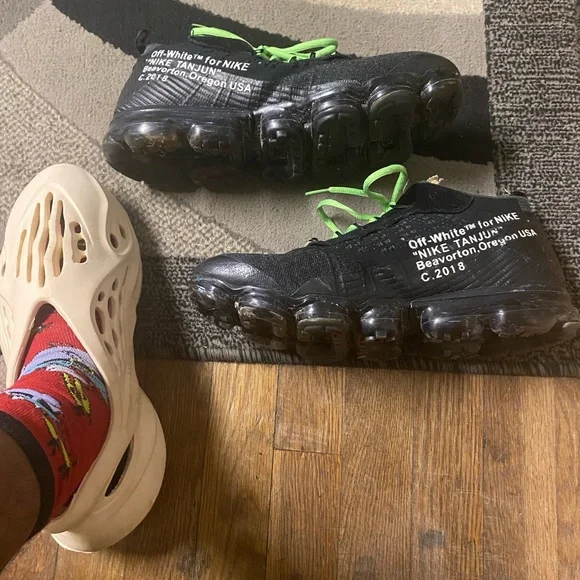 Off-white - Picture 4 of 7